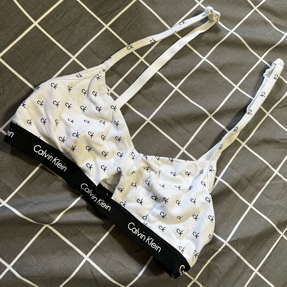 Slightly used. Calvin Klein sports bra. Size XS